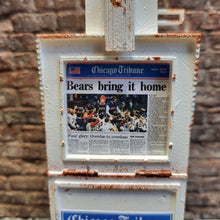 Laden Sie das Bild in den Galerie-Viewer, Miniatur-amerikanisches Münztelefon-Ornament