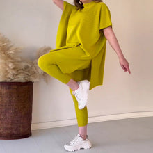 Laden Sie das Bild in den Galerie-Viewer, Zweiteiliges Stretch-Strickset für Damen (Oberteil + Hose)