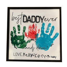 Laden Sie das Bild in den Galerie-Viewer, Personalisiertes Papa-Handabdruckschild aus Holz, DIY-Geschenk zum Vatertag