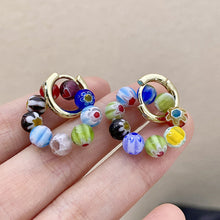 Laden Sie das Bild in den Galerie-Viewer, Boho-Ohrringe mit bunten Lucite-Perlen