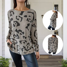 Laden Sie das Bild in den Galerie-Viewer, Langärmliges T-Shirt mit Animal-Print