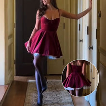 Laden Sie das Bild in den Galerie-Viewer, Sexy Weihnachtsrock in A-Linie mit Schlauchoberteil