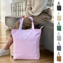 Laden Sie das Bild in den Galerie-Viewer, Alltagstasche mit Taschen