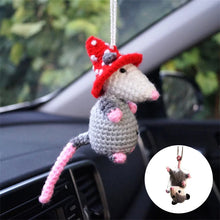 Laden Sie das Bild in den Galerie-Viewer, Possum Auto Charm
