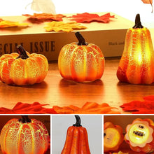 Laden Sie das Bild in den Galerie-Viewer, Halloween Kürbis Licht Ornament