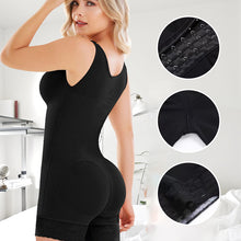 Laden Sie das Bild in den Galerie-Viewer, Overall aus Kunststoff mit Reißverschluss