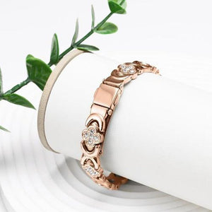 Elegantes Blumenarmband aus Kupfer