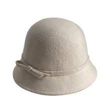 Laden Sie das Bild in den Galerie-Viewer, Fischerhut im Hepburn-Stil