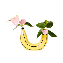 Laden Sie das Bild in den Galerie-Viewer, Vase aus Bananenharz