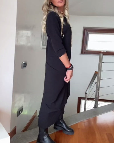 Elegantes, einfarbiges, plissiertes Kleid mit Rundhalsausschnitt