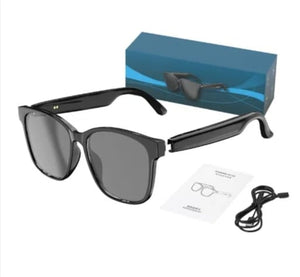 Intelligente Brille und Kopfhörer für simultane Übersetzung