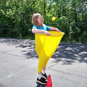 Oma-Schlüpfer Gartenspiel
