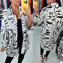 Laden Sie das Bild in den Galerie-Viewer, Übergroße Bluse mit abstraktem Aufdruck