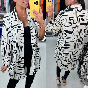 Übergroße Bluse mit abstraktem Aufdruck