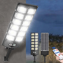 Laden Sie das Bild in den Galerie-Viewer, Solar-LED-Lampe für den Außenbereich
