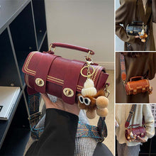 Laden Sie das Bild in den Galerie-Viewer, Mini Boston Bucket Bag mit Schulterriemen