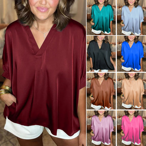 Klassische Bluse aus Seidensatin mit V-Ausschnitt