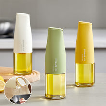 Laden Sie das Bild in den Galerie-Viewer, Selbstöffnende und -schließende Ölkannen