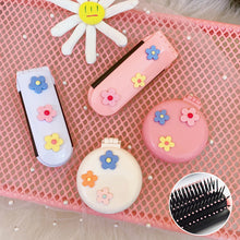 Laden Sie das Bild in den Galerie-Viewer, Tragbarer Blumen-Luftkissenkamm