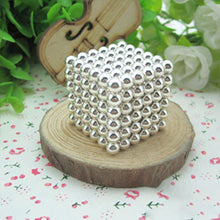 Laden Sie das Bild in den Galerie-Viewer, Mehrfarbige Magnetkugeln