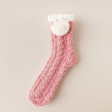 Laden Sie das Bild in den Galerie-Viewer, Flauschige Weihnachtssocken