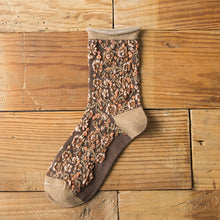 Laden Sie das Bild in den Galerie-Viewer, Vintage ethnische bestickte florale Damensocken