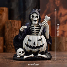 Laden Sie das Bild in den Galerie-Viewer, Halloween Totenkopf Ornament