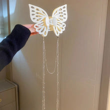 Laden Sie das Bild in den Galerie-Viewer, Schmetterling Ausschnitt Quaste große Haarspange