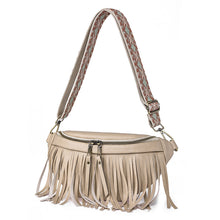 Laden Sie das Bild in den Galerie-Viewer, Vintage Crossbody Tasche mit Quaste