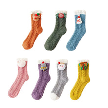 Laden Sie das Bild in den Galerie-Viewer, Flauschige Weihnachtssocken