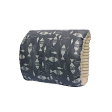 Laden Sie das Bild in den Galerie-Viewer, Weiches und bequemes Stillkissen