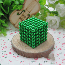 Laden Sie das Bild in den Galerie-Viewer, Mehrfarbige Magnetkugeln