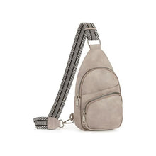 Laden Sie das Bild in den Galerie-Viewer, Brusttasche aus Kunstleder