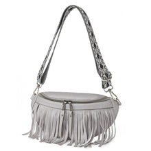Laden Sie das Bild in den Galerie-Viewer, Vintage Crossbody Tasche mit Quaste