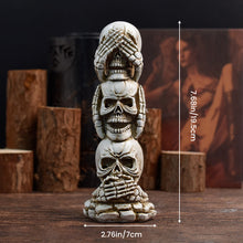 Laden Sie das Bild in den Galerie-Viewer, Halloween Totenkopf Ornament