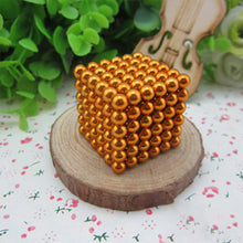 Laden Sie das Bild in den Galerie-Viewer, Mehrfarbige Magnetkugeln