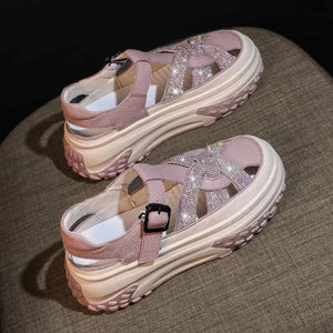 Sportliche Sandalen mit Künstliche Diamanten