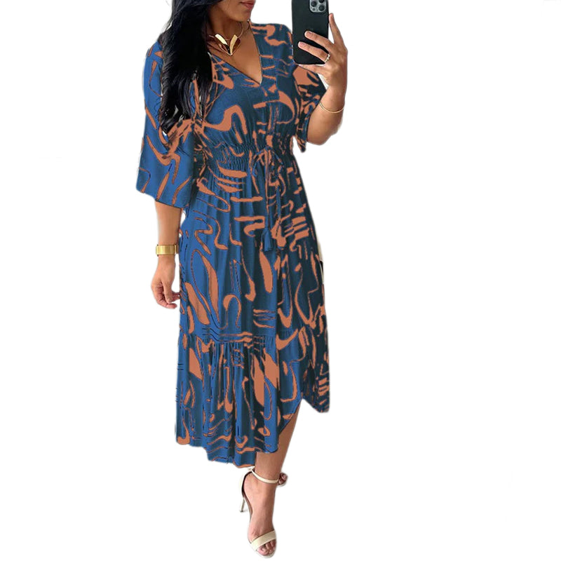 Kleid mit V-Ausschnitt und Tintendruck