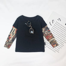 Laden Sie das Bild in den Galerie-Viewer, Gefälschtes zweiteiliges Langarm-T-Shirt mit Blumenarm