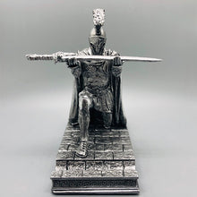 Laden Sie das Bild in den Galerie-Viewer, Griechischer Kommandant Statue Schreibtisch Ornamente Stifthalter