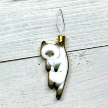 Laden Sie das Bild in den Galerie-Viewer, Nadeleinfädler mit Katzenmuster