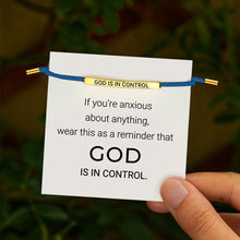 Laden Sie das Bild in den Galerie-Viewer, Armband „GOD IS IN CTRL“