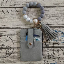Laden Sie das Bild in den Galerie-Viewer, Stylischer Kartenhalter mit Silikon-Perlen-Armband