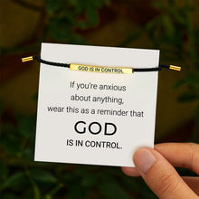 Laden Sie das Bild in den Galerie-Viewer, Armband „GOD IS IN CTRL“