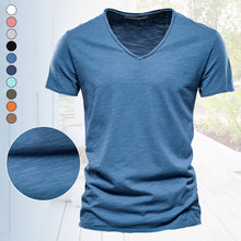 Laden Sie das Bild in den Galerie-Viewer, Einfarbiges T-Shirt aus Slub-Baumwolle mit V-Ausschnitt