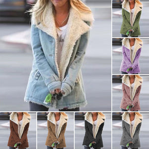 Flauschige Baumwollkleidung mit Revers