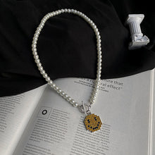Laden Sie das Bild in den Galerie-Viewer, Einfache vielseitige Smiley-Perlenkette