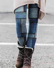 Laden Sie das Bild in den Galerie-Viewer, Hochelastische Leggings mit Print