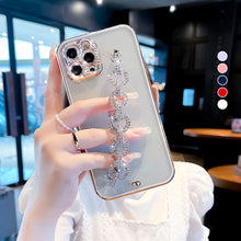 Laden Sie das Bild in den Galerie-Viewer, Transparente iPhone Handyhülle Mit Diamantkette