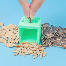 Laden Sie das Bild in den Galerie-Viewer, Melonenkern-Schäler